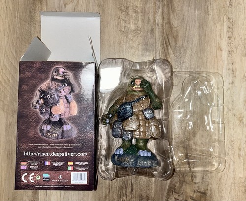 Risen gnome figure statue - risen,