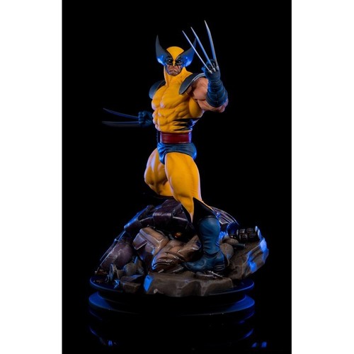 Men statue wolverine by - x-men,