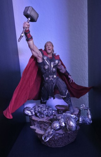 Thor iron studios statue - -,