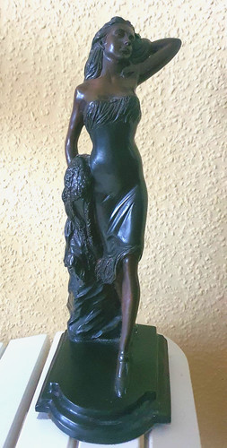 Bronzestatue frau kleid - bronzestatue, "frau